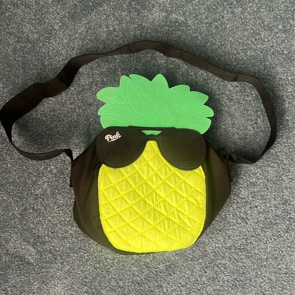 Pink Pineapple lunch box